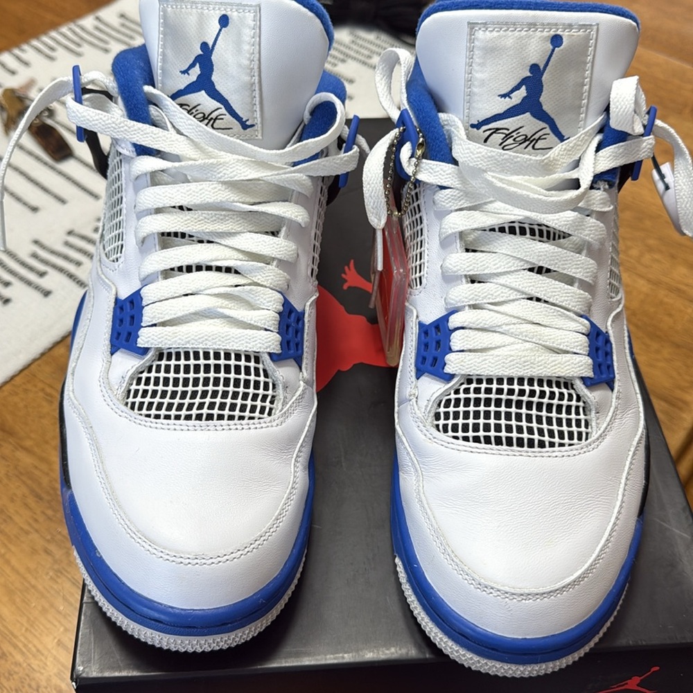 Jordan 4 - Picture 2 of 8